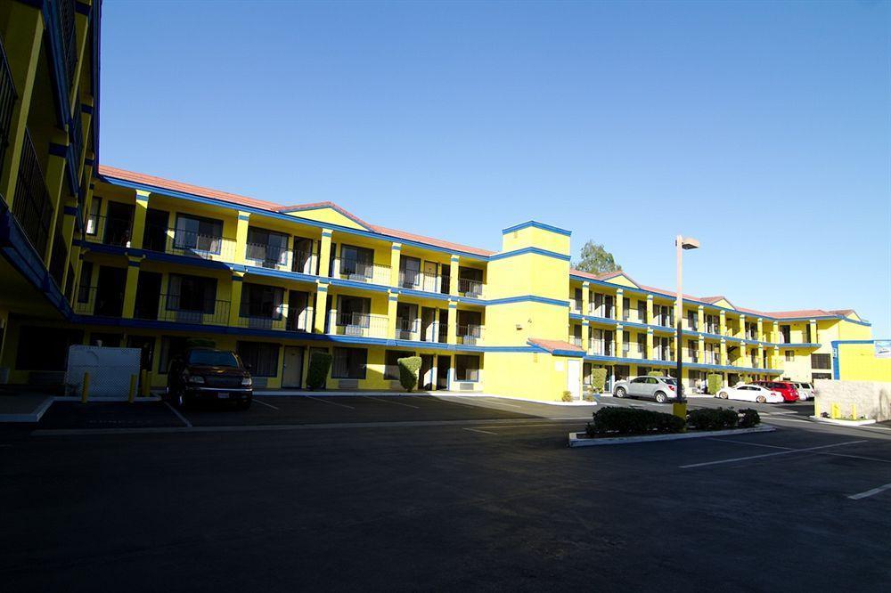Anaheim Carriage Inn Exterior foto